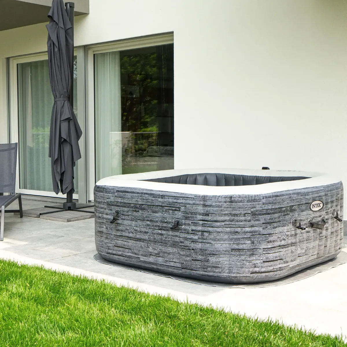 Hidromasažni bazen Greystone Deluxe Square Bubble Spa za 4 osobe