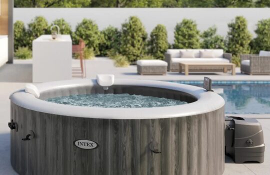 Hidromasažni bazen za dvorište – kako stvoriti vlastitu ljetnu oazu